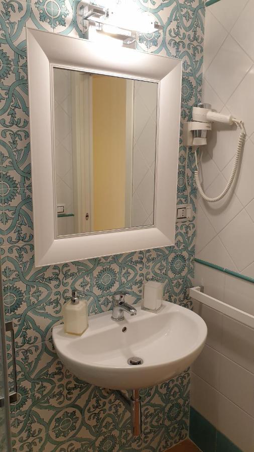 Dimora Del Campo Charming House Bed and Breakfast Salerno Rum bild