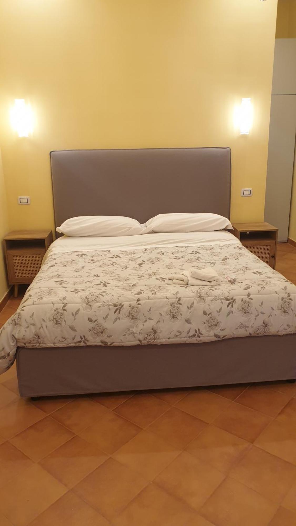Dimora Del Campo Charming House Bed and Breakfast Salerno Rum bild
